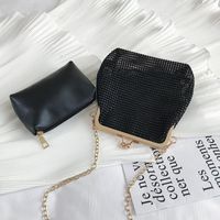 Women's Small Pu Leather Solid Color Vintage Style Classic Style Lock Clasp Shoulder Bag main image 2