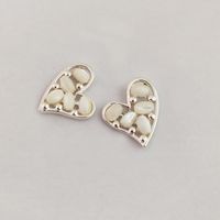 1 Pair Simple Style Heart Shape Plating Inlay Mixed Materials Shell Ear Studs main image 5