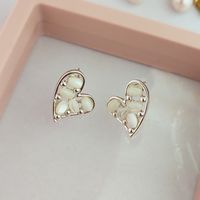 1 Pair Simple Style Heart Shape Plating Inlay Mixed Materials Shell Ear Studs main image 4