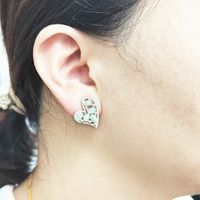 1 Pair Simple Style Heart Shape Plating Inlay Mixed Materials Shell Ear Studs main image 3
