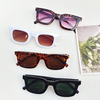 Casual Retro Solid Color Pc Resin Square Full Frame Women's Sunglasses main image 5