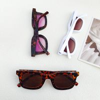 Casual Retro Solid Color Pc Resin Square Full Frame Women's Sunglasses main image 3
