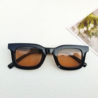 Casual Retro Solid Color Pc Resin Square Full Frame Women's Sunglasses sku image 1