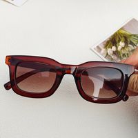 Casual Retro Solid Color Pc Resin Square Full Frame Women's Sunglasses sku image 3