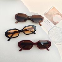 Retro Simple Style Solid Color Pc Resin Special-Shaped Mirror Full Frame Women's Sunglasses main image 6
