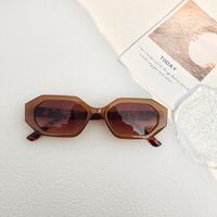 Retro Simple Style Solid Color Pc Resin Special-Shaped Mirror Full Frame Women's Sunglasses sku image 2