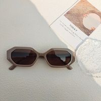 Retro Simple Style Solid Color Pc Resin Special-Shaped Mirror Full Frame Women's Sunglasses sku image 7