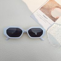 Retro Simple Style Solid Color Pc Resin Special-Shaped Mirror Full Frame Women's Sunglasses sku image 5
