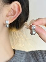 1 Pair Glam Luxurious Geometric Inlay Alloy Artificial Pearls Rhinestones Ear Studs main image 4