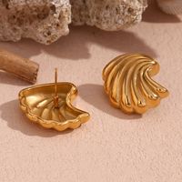 1 Pair Simple Style Shell Plating Stainless Steel 18k Gold Plated Ear Studs main image 3
