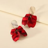 1 Pair Elegant Luxurious Sweet Petal Alloy Dangling Earrings sku image 11