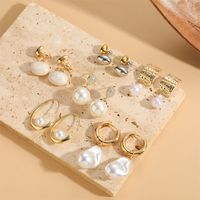 1 Pair Vintage Style Simple Style Commute Irregular Plating Inlay Artificial Pearl Copper Zircon 14k Gold Plated Drop Earrings main image 1