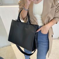 Women's Large Pu Leather Solid Color Streetwear Square Zipper Handbag main image 4