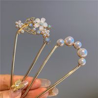 Women's Chinoiserie Elegant Geometric Flower Metal Plating Inlay Artificial Pearls Rhinestones Hairpin main image 4