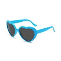 Vacation Funny Heart Shape Resin Special-shaped Mirror Full Frame Women's Sunglasses main image 4