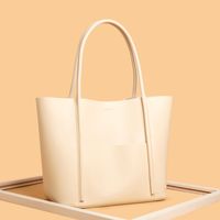 Women's Medium Leather Solid Color Classic Style Square Zipper Shoulder Bag main image 2