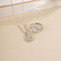 Style Simple Brillant Carré Fleur Le Cuivre Placage Incruster Zircon Plaqué Argent Anneaux Collier main image 4