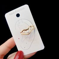 1 Piece Elegant Geometric Plating Inlay Copper Artificial Pearls Zircon Ear Cuffs main image 5