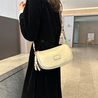 Femmes Faux Cuir Couleur Unie Style Classique Fil À Coudre Forme D'oreiller Fermeture Éclair Sac Bandoulière main image 5