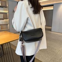 Women's Pu Leather Solid Color Classic Style Sewing Thread Pillow Shape Zipper Crossbody Bag main image 2