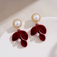 1 Pair Elegant Romantic Leaf Plating Inlay Alloy Artificial Pearls Drop Earrings main image 5