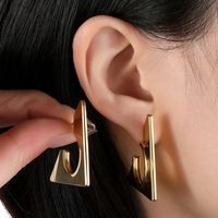 1 Pair Simple Style Triangle Polishing Plating Titanium Steel 18k Gold Plated Ear Studs main image 3