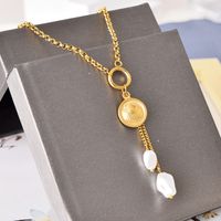 304 Stainless Steel 18K Gold Plated Fashion Plating Inlay Heart Shape Shell Artificial Pearls Shell Necklace sku image 2