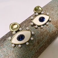 1 Pair Retro Eye Inlay Copper Artificial Gemstones Pearl Drop Earrings main image 4