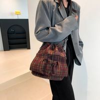 Women's Woolen Plaid Vintage Style Classic Style Sewing Thread Bucket String Shoulder Bag sku image 2