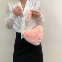Women's Fur Solid Color Streetwear Sewing Thread Heart-shaped Zipper Shoulder Bag main image 3