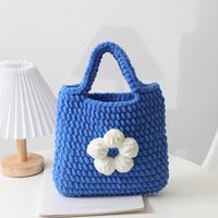 Femmes Moyen Polyester Fleur Style Vintage Style Classique Carré Boucle Magnétique Sac Carré main image 4