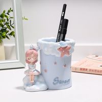Simple Style Cartoon Character Letter Star Synthetic Resin Pen Holder main image 5
