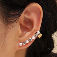 1 Piece Simple Style Round Plating Inlay Alloy Artificial Pearls Rhinestones 14k Gold Plated Ear Cuffs main image 1