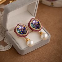 1 Pair Retro Luxurious Geometric Plating Inlay Alloy Artificial Pearls Rhinestones 18k Gold Plated Drop Earrings main image 3