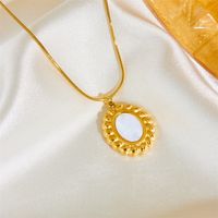 Elegant Simple Style Round Titanium Steel Plating Chain Inlay Shell 18k Gold Plated Earrings Necklace main image 6