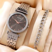 Casual Elegant Luxurious Solid Color Folding Buckle Quartz Women's Watches main image 7
