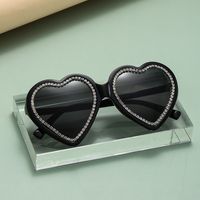 Sweet Cool Style Heart Shape Ac Special-Shaped Mirror Diamond Full Frame Women's Sunglasses main image 1