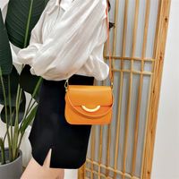 Women's Small Pu Leather Solid Color Basic Magnetic Buckle Handbag main image 2