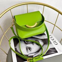 Women's Small Pu Leather Solid Color Basic Magnetic Buckle Handbag sku image 3