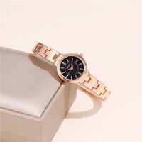 Simple Style Solid Color Quartz Women's Watches main image 7