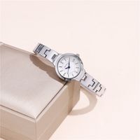 Simple Style Solid Color Quartz Women's Watches main image 8