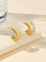 1 Pair Sweet C Shape Moon Beaded Plating Inlay Copper Artificial Pearls 18K Gold Plated Ear Studs main image 1