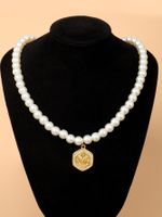 Elegant Glam Brief Künstliche Perle Zinklegierung Perlen Überzug Inlay Glas Frau Halskette Mit Anhänger main image 7
