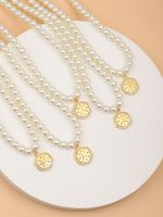 Elegant Glam Brief Künstliche Perle Zinklegierung Perlen Überzug Inlay Glas Frau Halskette Mit Anhänger main image 1