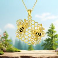 Pastoral Simple Style Sunflower Honeycomb Bee Alloy Hollow Out Gold Plated Silver Plated Women's Pendant Necklace main image 6