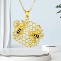 Pastoral Simple Style Sunflower Honeycomb Bee Alloy Hollow Out Gold Plated Silver Plated Women's Pendant Necklace main image 5