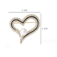 IG Style Shiny Heart Shape Alloy Inlay Artificial Rhinestones Pearl Women's Brooches main image 2