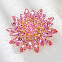 Shiny Flower Alloy Inlay Crystal Rhinestones Women's Brooches main image 3