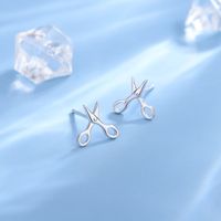 1 Paire Décontractée Les Ciseaux Noeud D'Arc Placage Argent Sterling Boucles D'Oreilles main image 5