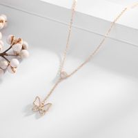 Copper Gold Plated Elegant Simple Style Butterfly Inlay Shell Zircon Necklace main image 4